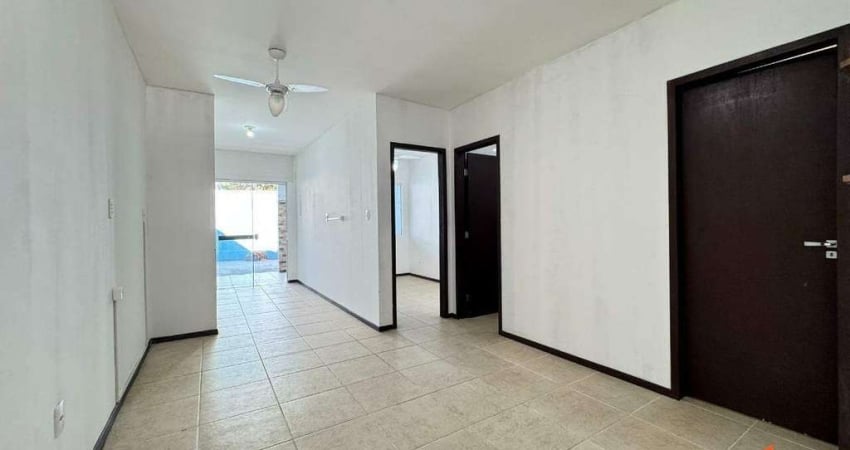 Casa com 2 dormitórios no Parque Guarani em Joinville