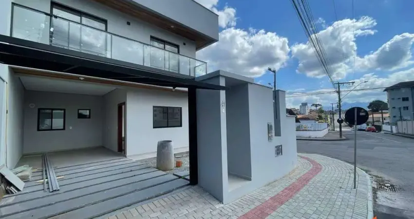 Casa com 3 quartos à venda na Rua Senador Mathias Schroeder, 41, Costa e Silva, Joinville