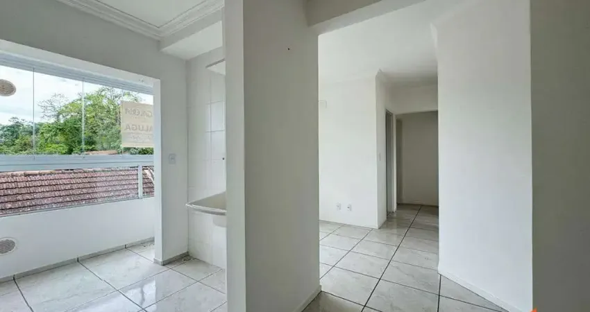 Apartamento com 3 quartos para alugar na Rua João Miers, 128, Vila Nova, Joinville