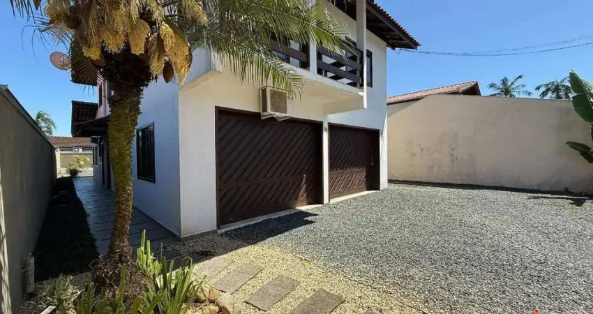 Casa com 5 quartos à venda na Rua Desembargador Guilherme Abry, 80, Saguaçu, Joinville