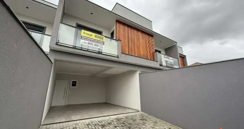 Casa com 3 quartos à venda na Rua Austergilio de Menezes, 64, Boa Vista, Joinville