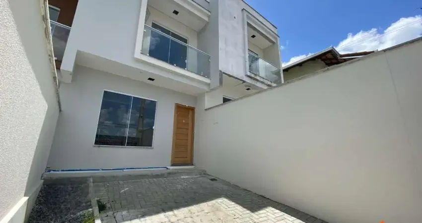 Casa com 2 quartos para alugar na Rua Eleotério Maia, 367, Guanabara, Joinville