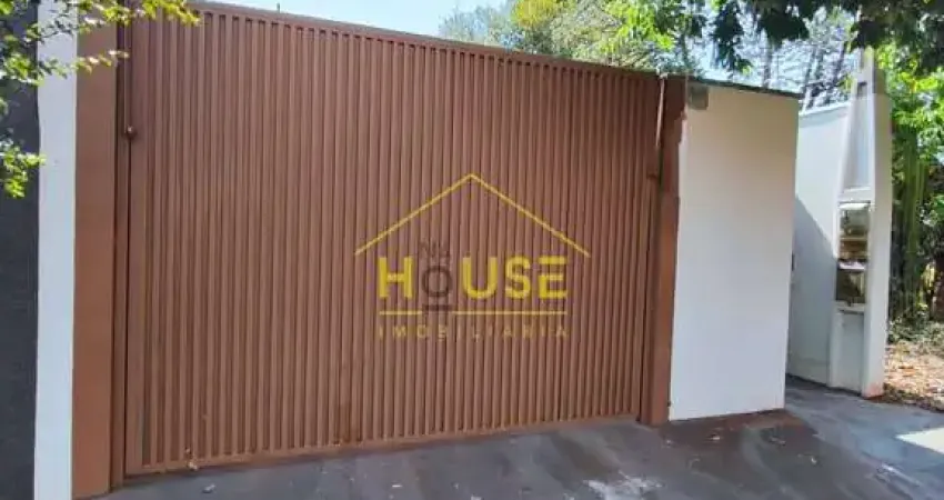 Casa para locação, com 2 quartos sala e cozinha integrada, lavanderia e garagem no parque santa fel