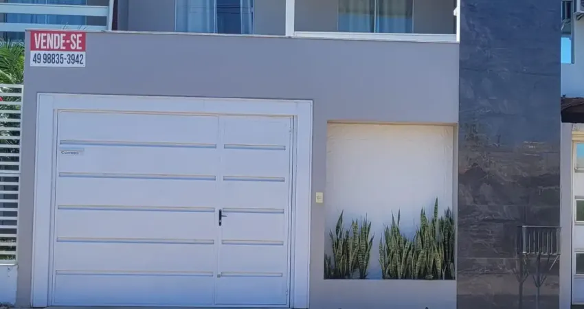 Casa com 3 quartos à venda na Rua Cardeal Dom Jaime Câmara, 815, Alvorada, Chapecó