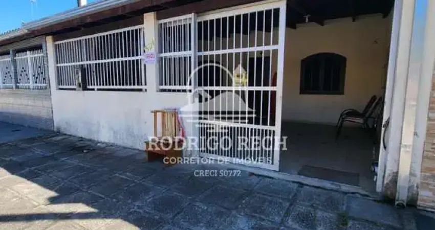 Casa 2 quartos próximo ao mar em praia de leste- pontal do paraná