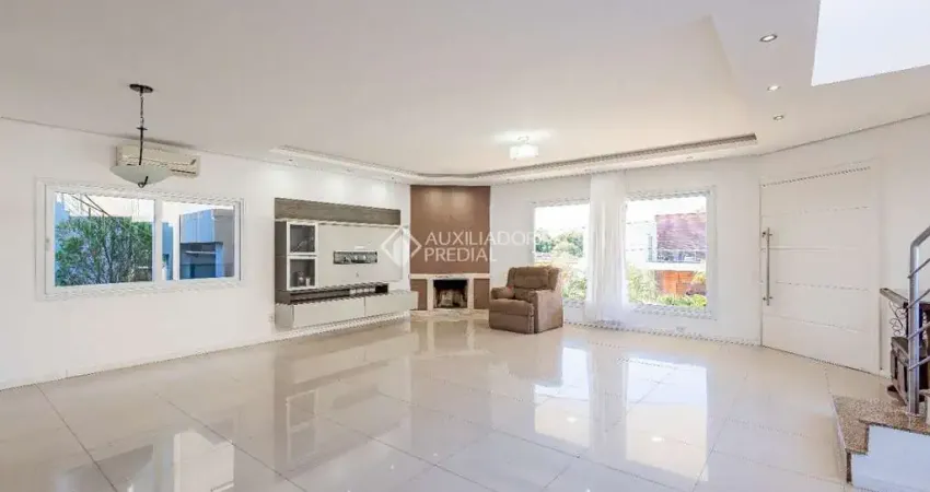 Casa em condomínio fechado com 3 quartos à venda na Avenida Senador Salgado Filho, 8450, Centro, Viamão