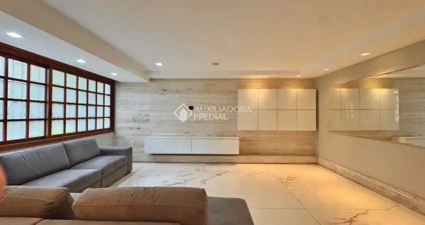 Casa em condomínio fechado com 3 quartos à venda na Alameda Emílio de Menezes, 60, Três Figueiras, Porto Alegre