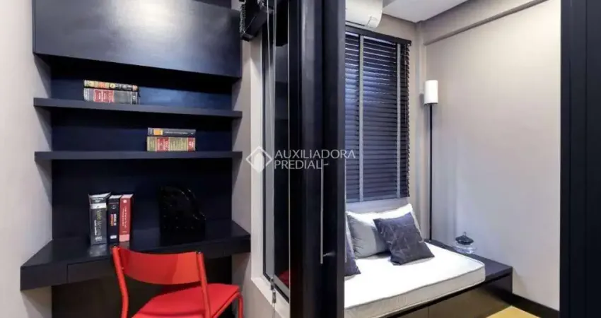 Sala comercial à venda na Rua Vigário José Inácio, 566, Centro Histórico, Porto Alegre