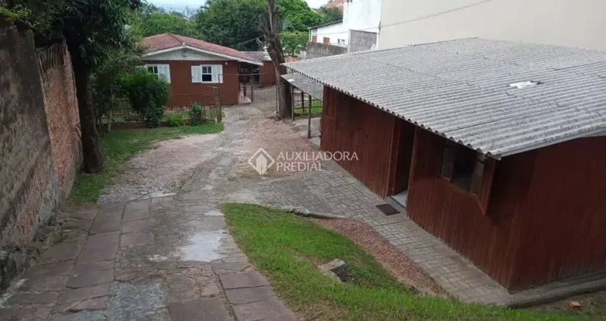 Terreno em condomínio fechado à venda na Rua Aldrovando Leão, 308, Vila Jardim, Porto Alegre