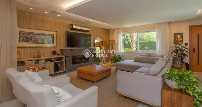 Casa em condomínio fechado com 3 quartos à venda na Rua Ivo Walter Kern, 599, Hípica, Porto Alegre