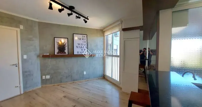 Apartamento com 2 quartos à venda na Rua Coronel Massot, 520, Camaquã, Porto Alegre