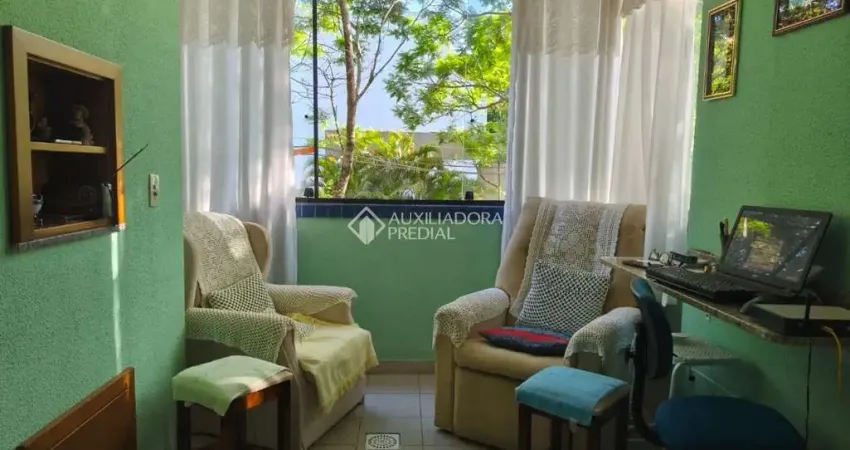 Apartamento com 3 quartos à venda na Rua Guilherme Schell, 308, Santo Antônio, Porto Alegre