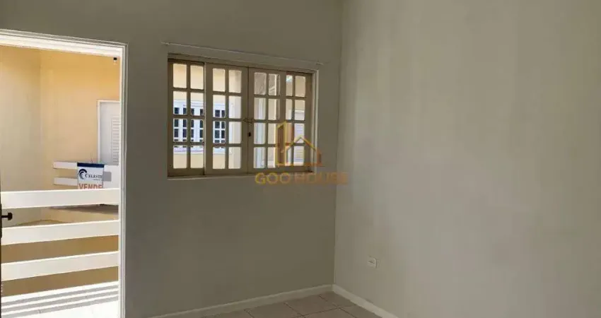 Sobrado em condominio fechado, com 73 m, 1 vaga, sacada nos dormitorios confortaveis, 1 banheiro, 1 lavabo, quintal