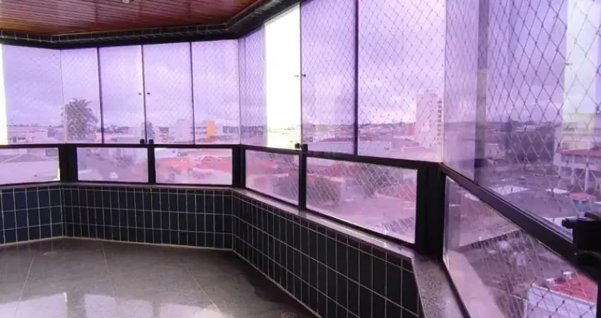 Apartamento amplo, funcional, confortável e bem localizado