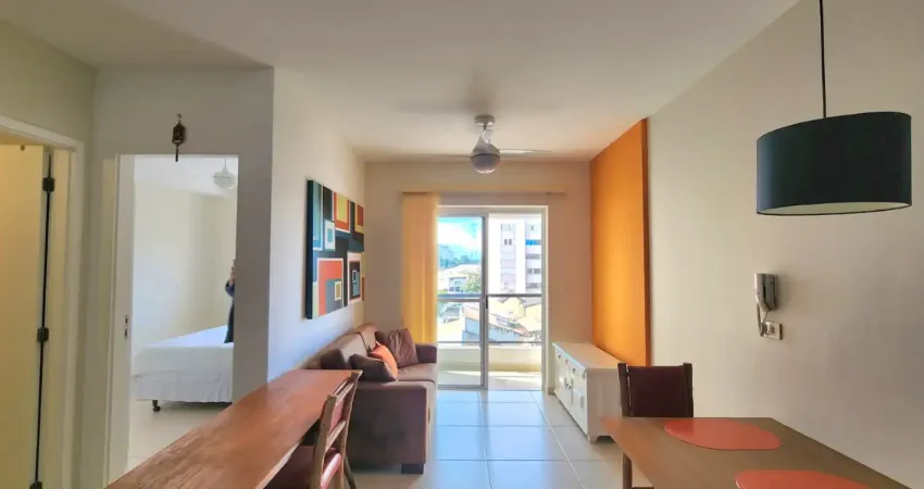Apartamento à venda com 1 dormitório, 52m ², mobiliado na região central