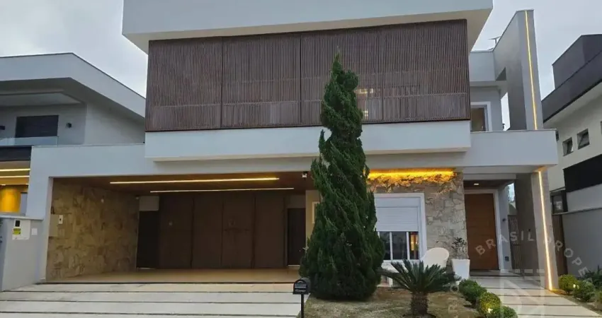 Sobrado com 4 suítes, 340m² em condomínio fechado no jardim do golfe