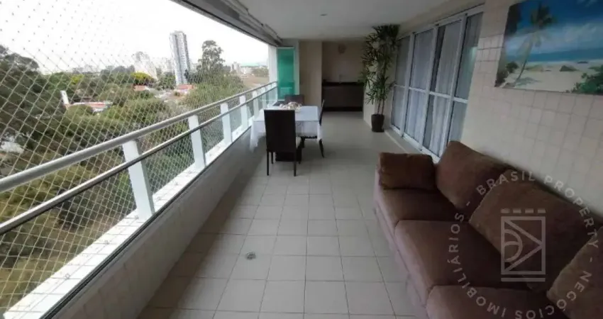 Apartamento 182m² com 4 quartos sendo 3 suítes em andar alto na vila ema
