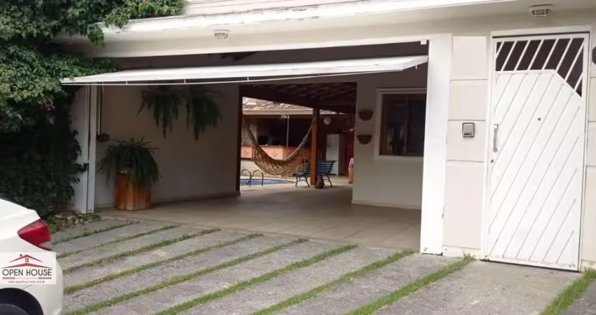 Casa com 3 quartos à venda na Rua Enéas de Mesquita, 10, Jardim Pereira do Amparo, Jacareí
