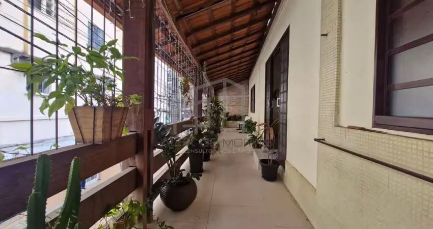 Magnífica casa triplex, localizada no coração de vitória, no centro, apresenta uma combinação perfe