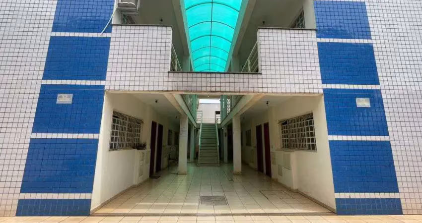 Apartamento para alugar na Rua Campos Sales, 1252, Zona 07, Maringá