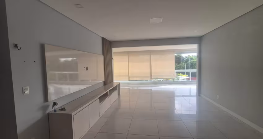 Ludco 180m2  greenville 4 suites, dependência completa de empregada, 3 vagas de garagem, armários planejados, porcelanato, fechamento de vidro na varanda,  vista livre. valor de venda: r$ 2.200.000,00