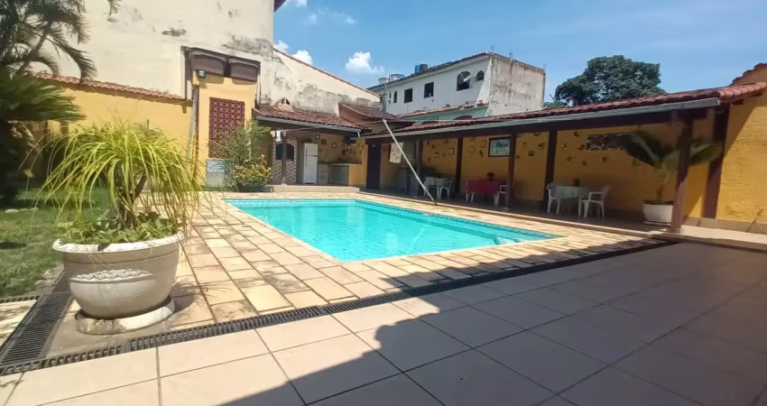 Casa em condomínio fechado - 3 quartos à venda com piscina - taquara