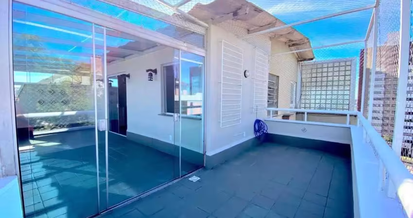 Cobertura de 2 dormitórios com terraço e vista panorâmica.