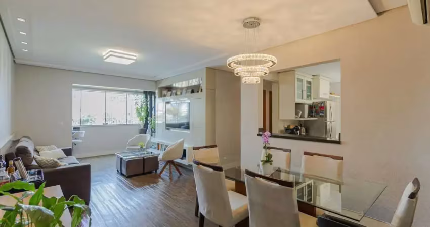 Apartamento reformado com 2 dormitórios, suíte e churrasqueira no petrópolis