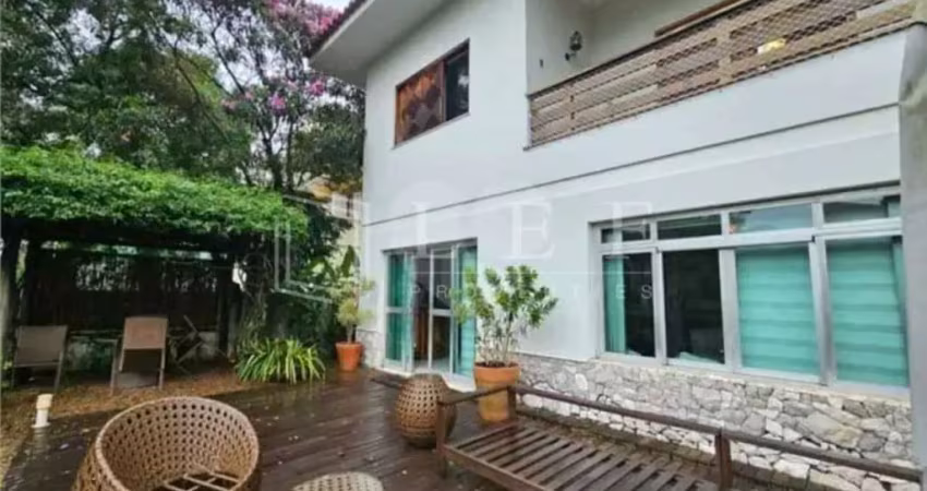 Casa com 4 quartos à venda na Rua Morro Verde, --, Pacaembu, São Paulo
