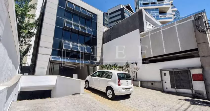 Casa comercial para alugar na Rua Doutor Mário Ferraz, --, Jardim Europa, São Paulo