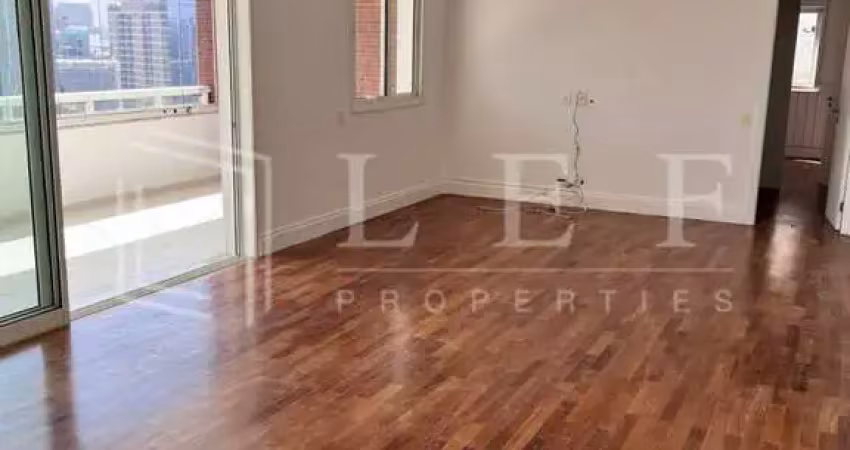 Apartamento com 3 quartos para alugar na Rua Benedito Lapin, --, Itaim Bibi, São Paulo