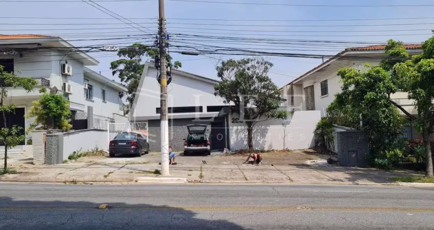 Casa comercial para alugar na Rua Almirante Pereira Guimarães, --, Pacaembu, São Paulo