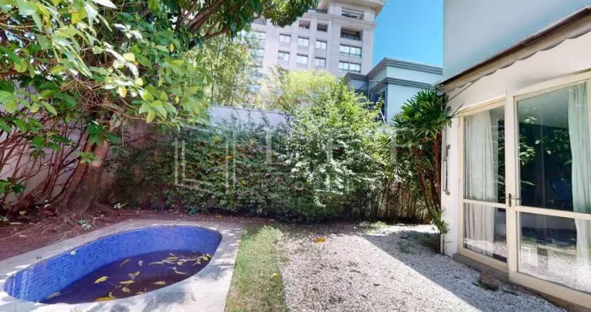 Casa com 4 quartos à venda na Rua Campo Verde, 653, Jardim Europa, São Paulo