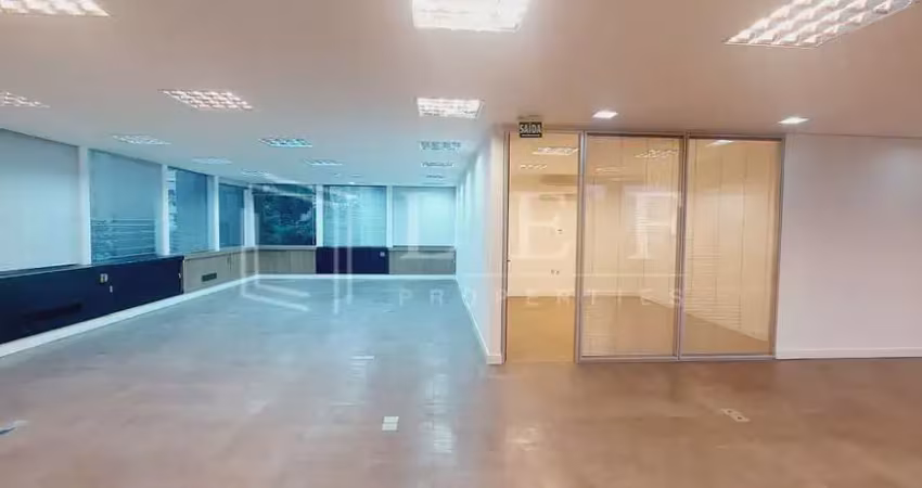 Casa comercial para alugar na Rua Hungria, 888, Jardim Europa, São Paulo