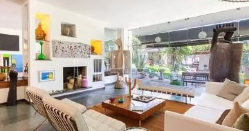 Casa com 3 quartos para alugar na Rua Antônio de Gouveia Giudice, --, Alto de Pinheiros, São Paulo