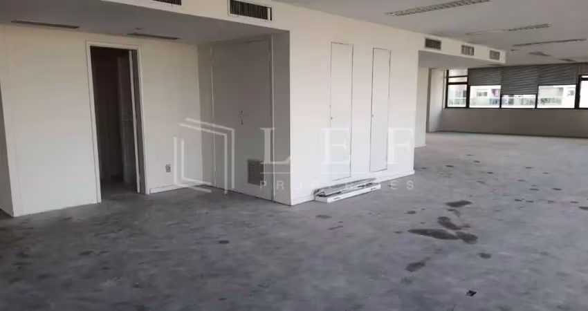Casa comercial para alugar na Avenida Moema, --, Moema, São Paulo