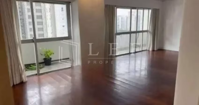 Apartamento com 3 quartos para alugar na Alameda dos Arapanés, --, Moema, São Paulo