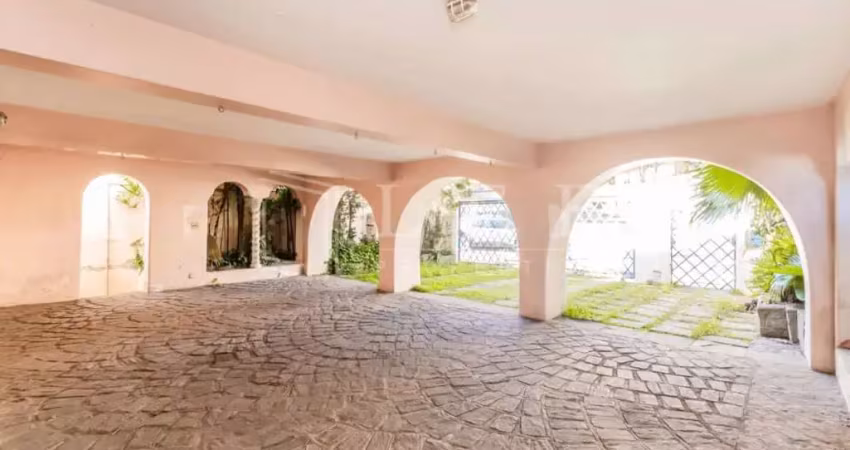 Casa com 6 quartos à venda na Rua Miranda Montenegro, --, Pinheiros, São Paulo
