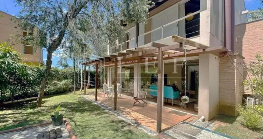 Casa em condomínio fechado com 4 quartos à venda na Rua Austrália, --, Chácara dos Lagos, Carapicuíba