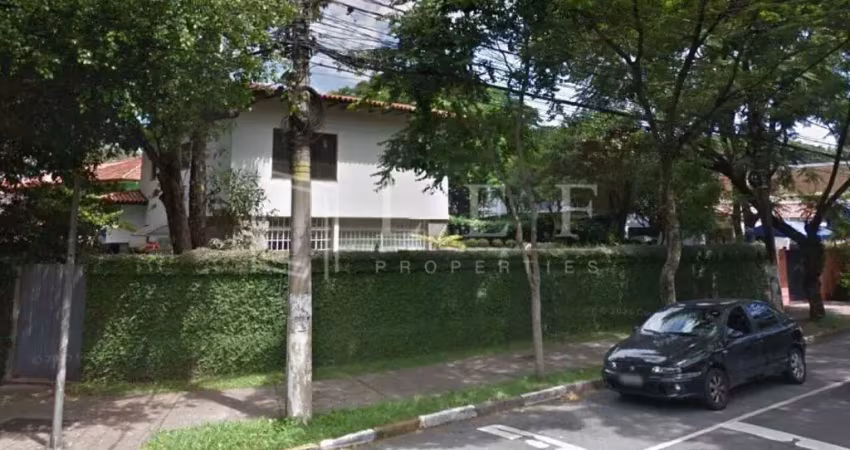 Terreno com visibilidade e versatilidade no melhor de pinheiros