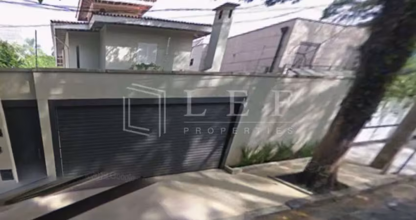 Casa com 4 quartos para alugar na Rua Salvador Mendonça, --, Jardim Europa, São Paulo
