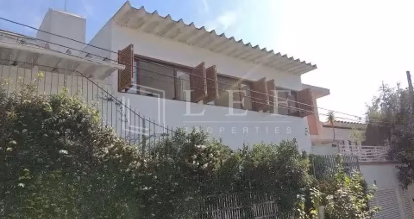 Casa com 3 quartos à venda na Rua Santarém, --, Sumaré, São Paulo