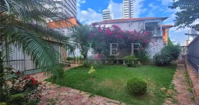 Casa com 4 quartos à venda na Rua Rodrigo Cláudio, --, Aclimação, São Paulo