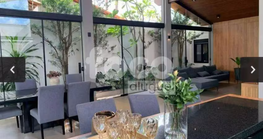Excelente casa localizada no bairro jardim karaíba, oferecendo todo o conforto, requinte e espaço que você e sua família merecem.