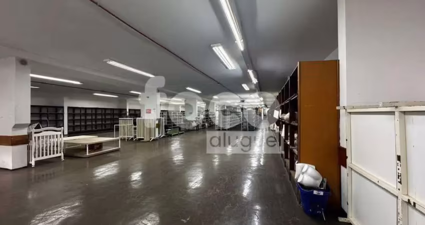 Excelente imovel para lojas, academias, supermercados, no coração da cidade.