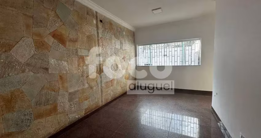 Excelente casa comercial localizada em avenida de grande fluxo.