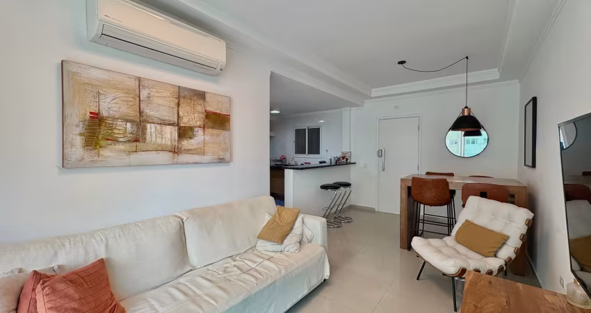 Apartamento à venda no guarujá com 2 suites e área de lazer, na praia da enseada litoral de são paulo.