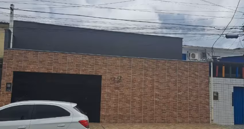 Casa no conjunto acauã/graciliano: 4/4, 2 suítes, 1 bwc | próximo shopping pátio maceió