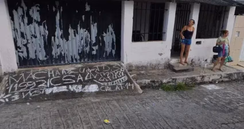Casa no jacintinho: 3/4, 2 banheiros, salas de estar e jantar separadas + cozinha