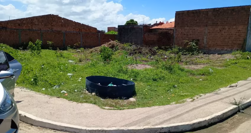 Terreno de esquina | 12x20m (240m2) | próximo a escola municipal com piscina semi-olímpica